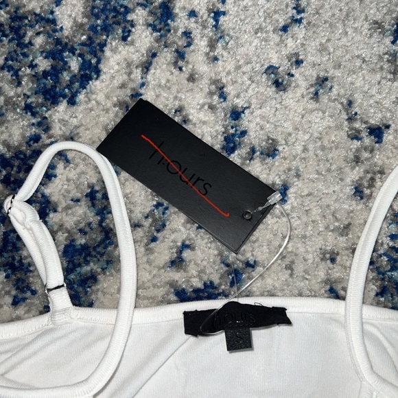 h:ours Jenna Sleep Top in White Small - Picture 6 of 6